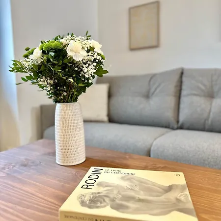 Stylish Near Bourse De Daire *
