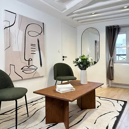 Stylish Near Bourse De Daire Paris