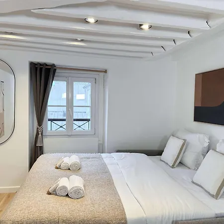 Stylish Near Bourse De Daire Paris