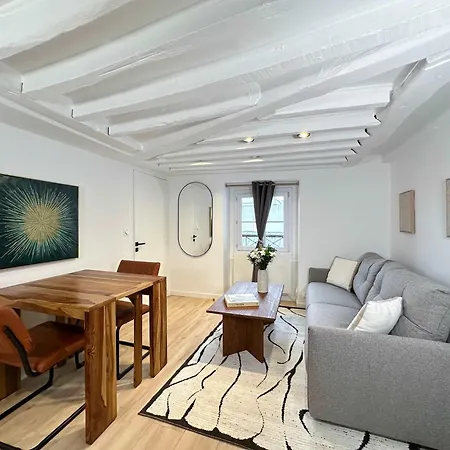 Stylish Near Bourse De