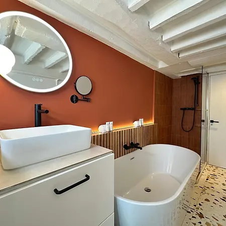 Stylish Near Bourse De Daire
